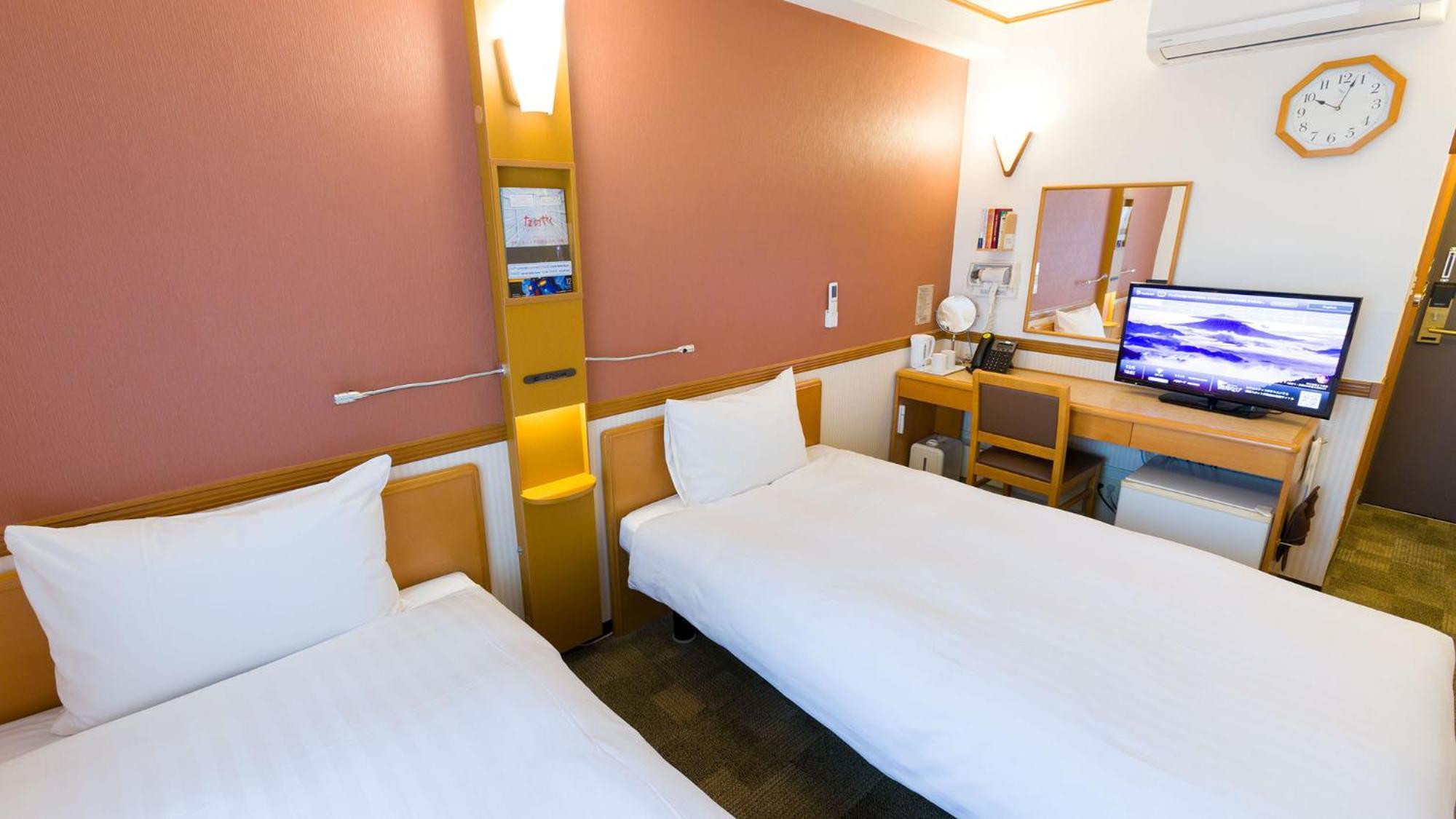 Toyoko Inn Kanazawa Kenrokuen Korimbo חדר תמונה