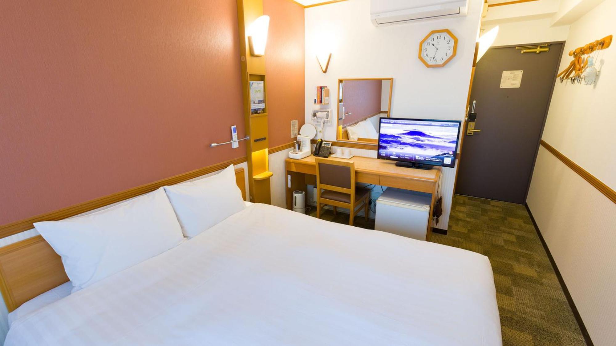 Toyoko Inn Kanazawa Kenrokuen Korimbo חדר תמונה
